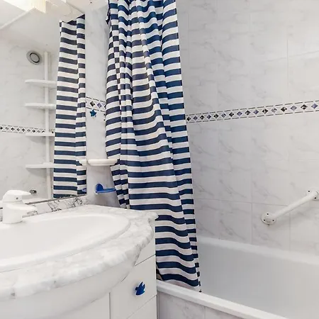 Apartament Port Dauphin 3- 63- Studio Spacieux- 4 Pers *